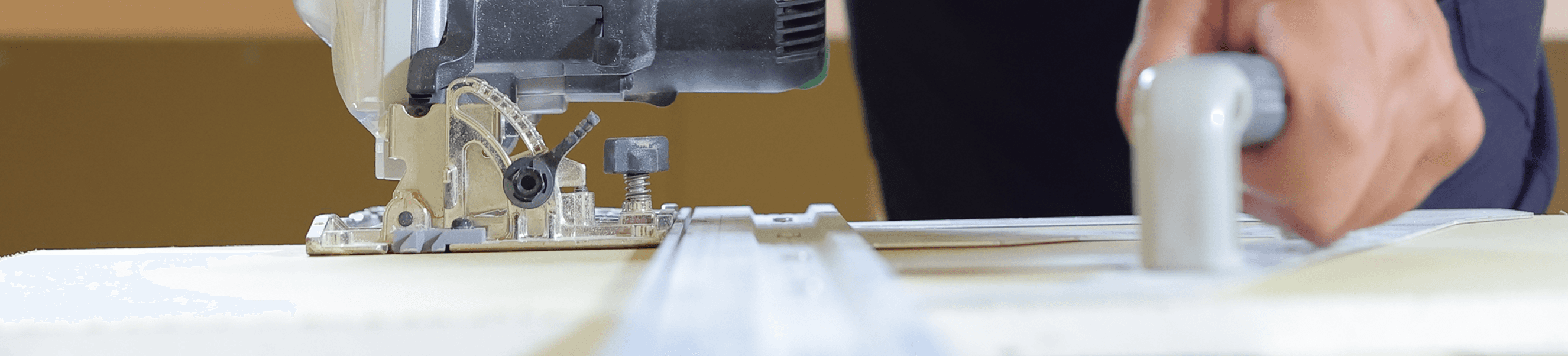 社員が働く様子の写真